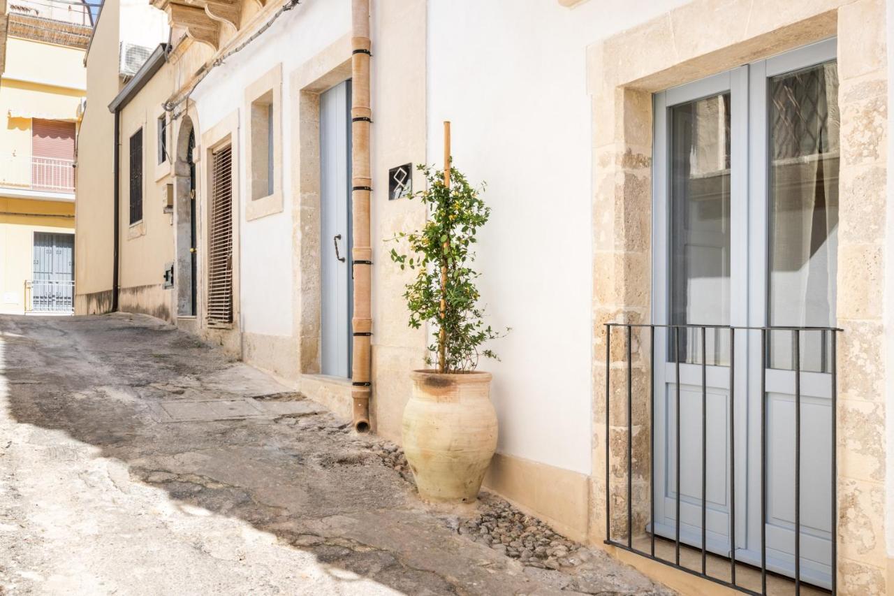 Othila Home Noto Eksteriør bilde